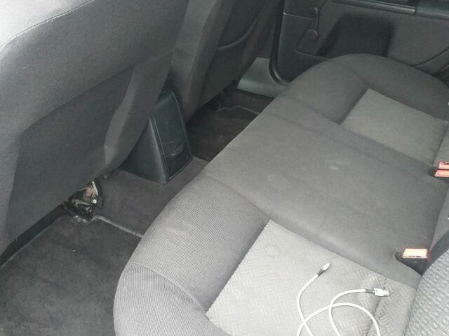 Серый Форд Мондео, объемом двигателя 1.8 л и пробегом 290 тыс. км за 1600 $, фото 8 на Automoto.ua