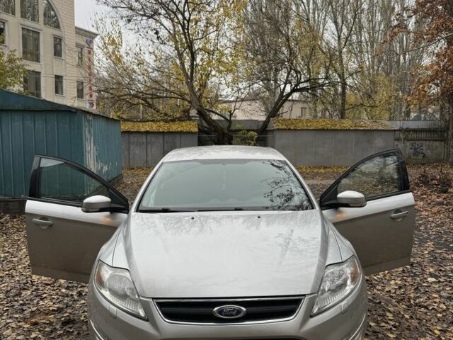 Серый Форд Мондео, объемом двигателя 2 л и пробегом 322 тыс. км за 4200 $, фото 1 на Automoto.ua