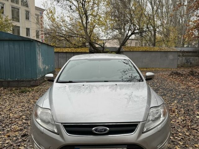 Серый Форд Мондео, объемом двигателя 2 л и пробегом 322 тыс. км за 4200 $, фото 8 на Automoto.ua