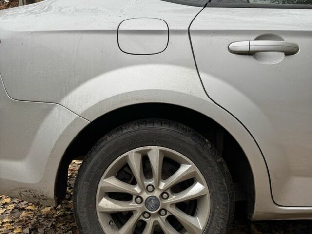 Серый Форд Мондео, объемом двигателя 2 л и пробегом 322 тыс. км за 4200 $, фото 10 на Automoto.ua