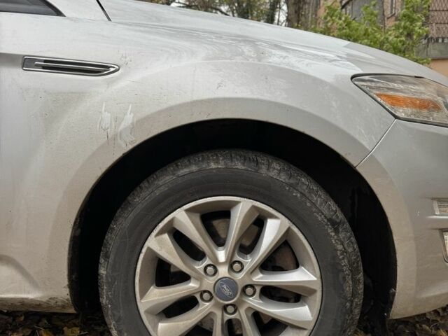 Серый Форд Мондео, объемом двигателя 2 л и пробегом 322 тыс. км за 4200 $, фото 7 на Automoto.ua