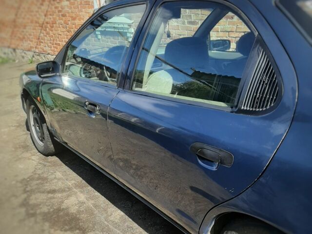 Серый Форд Мондео, объемом двигателя 1.6 л и пробегом 300 тыс. км за 1500 $, фото 2 на Automoto.ua