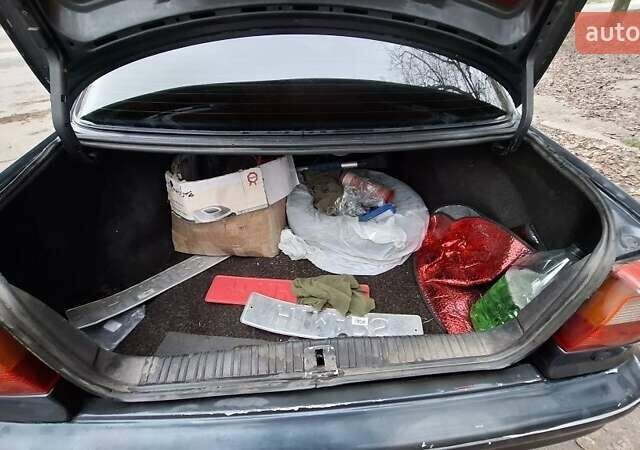 Серый Форд Мондео, объемом двигателя 2 л и пробегом 250 тыс. км за 1500 $, фото 5 на Automoto.ua