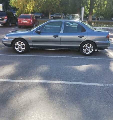 Серый Форд Мондео, объемом двигателя 1.6 л и пробегом 400 тыс. км за 1950 $, фото 4 на Automoto.ua