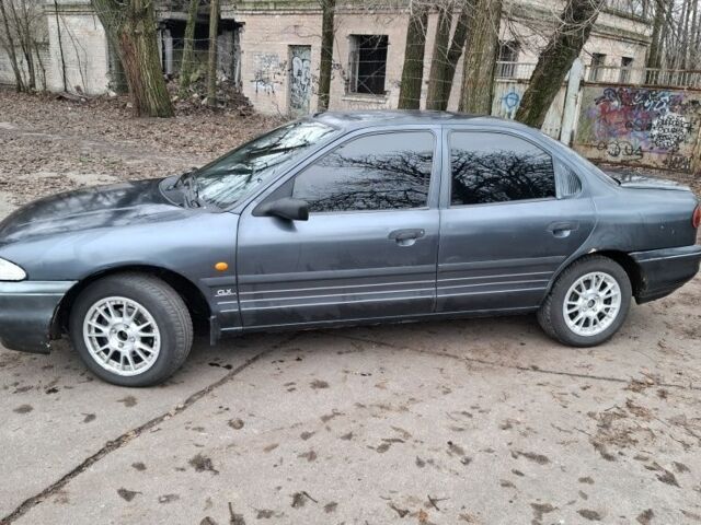 Сірий Форд Мондео, об'ємом двигуна 2 л та пробігом 250 тис. км за 1500 $, фото 1 на Automoto.ua