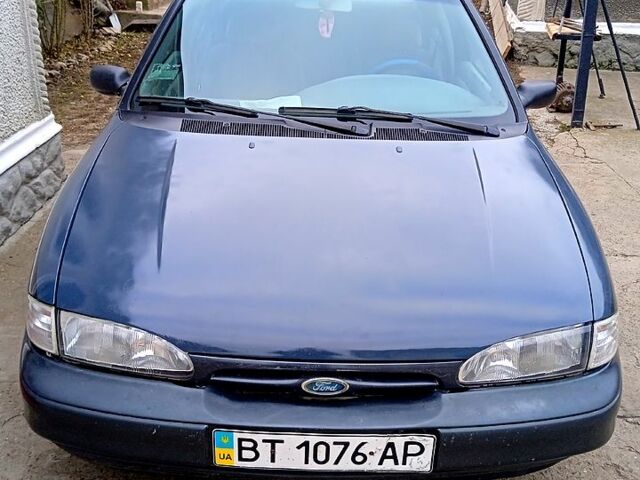 Сірий Форд Мондео, об'ємом двигуна 16 л та пробігом 160 тис. км за 1100 $, фото 1 на Automoto.ua