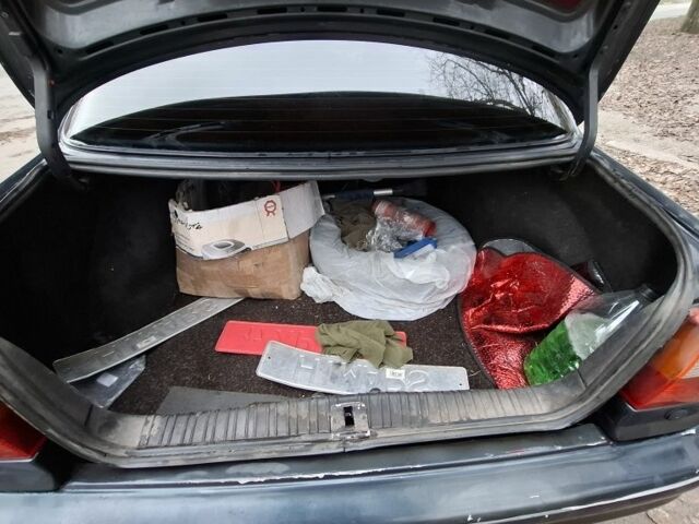 Сірий Форд Мондео, об'ємом двигуна 2 л та пробігом 250 тис. км за 1500 $, фото 6 на Automoto.ua