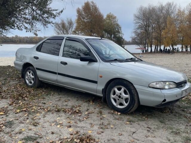 Сірий Форд Мондео, об'ємом двигуна 1.8 л та пробігом 200 тис. км за 1600 $, фото 5 на Automoto.ua