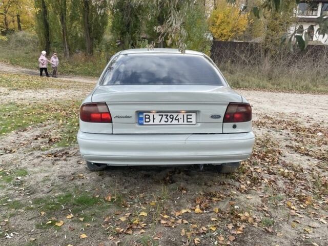 Сірий Форд Мондео, об'ємом двигуна 1.8 л та пробігом 200 тис. км за 1600 $, фото 2 на Automoto.ua