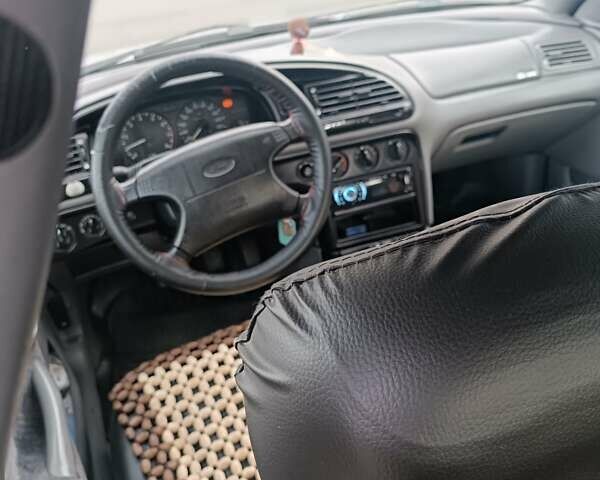 Сірий Форд Мондео, об'ємом двигуна 2 л та пробігом 154 тис. км за 2500 $, фото 13 на Automoto.ua