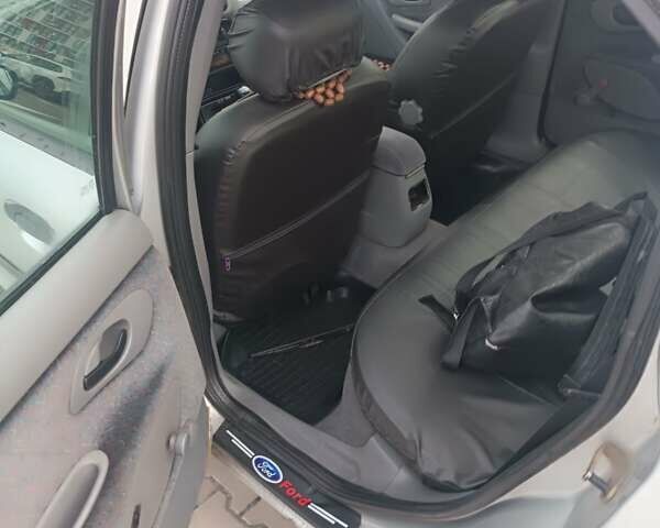 Сірий Форд Мондео, об'ємом двигуна 2 л та пробігом 154 тис. км за 2500 $, фото 12 на Automoto.ua