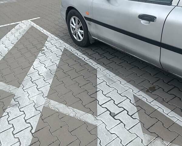 Сірий Форд Мондео, об'ємом двигуна 2 л та пробігом 154 тис. км за 2500 $, фото 19 на Automoto.ua