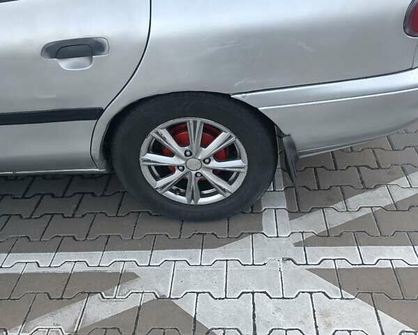 Сірий Форд Мондео, об'ємом двигуна 2 л та пробігом 154 тис. км за 2500 $, фото 18 на Automoto.ua