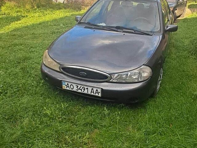 Сірий Форд Мондео, об'ємом двигуна 1.8 л та пробігом 300 тис. км за 1200 $, фото 2 на Automoto.ua