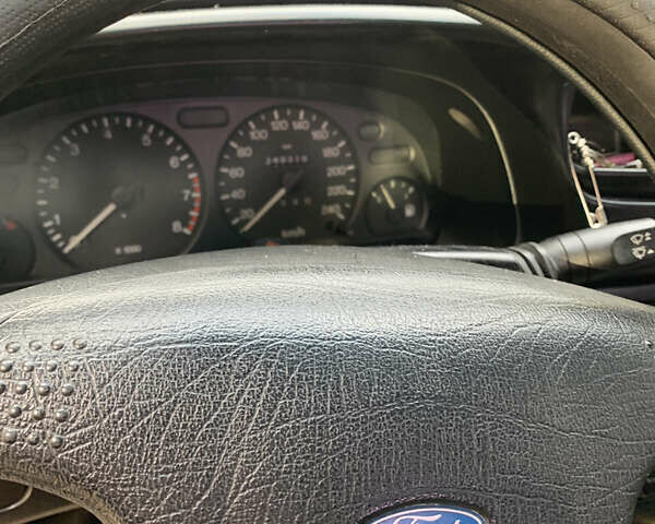 Сірий Форд Мондео, об'ємом двигуна 1.8 л та пробігом 245 тис. км за 3000 $, фото 5 на Automoto.ua