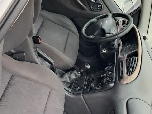 Серый Форд Мондео, объемом двигателя 2.5 л и пробегом 193 тыс. км за 1500 $, фото 9 на Automoto.ua