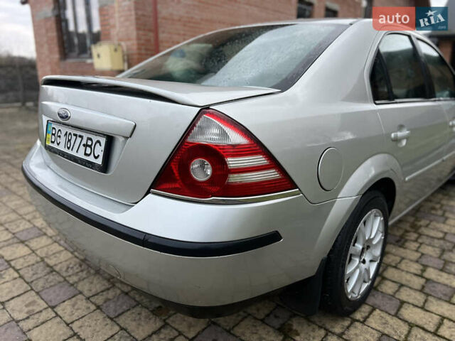 Серый Форд Мондео, объемом двигателя 1.99 л и пробегом 284 тыс. км за 2949 $, фото 10 на Automoto.ua