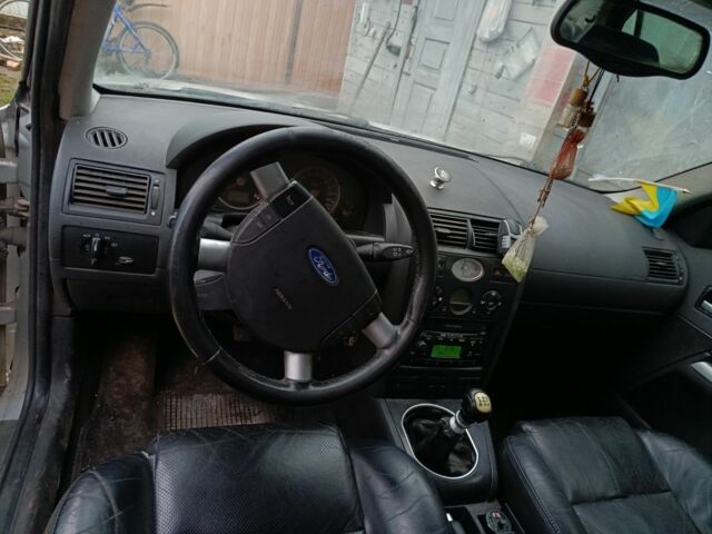 Сірий Форд Мондео, об'ємом двигуна 2.5 л та пробігом 260 тис. км за 1894 $, фото 1 на Automoto.ua