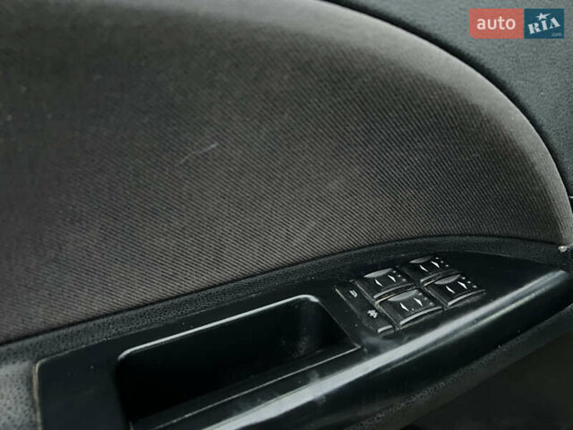 Серый Форд Мондео, объемом двигателя 1.99 л и пробегом 284 тыс. км за 2649 $, фото 12 на Automoto.ua