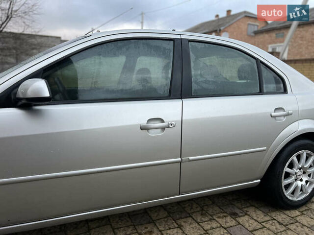 Серый Форд Мондео, объемом двигателя 1.99 л и пробегом 284 тыс. км за 2949 $, фото 6 на Automoto.ua