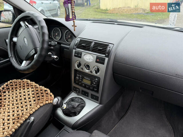 Серый Форд Мондео, объемом двигателя 1.8 л и пробегом 291 тыс. км за 2350 $, фото 3 на Automoto.ua