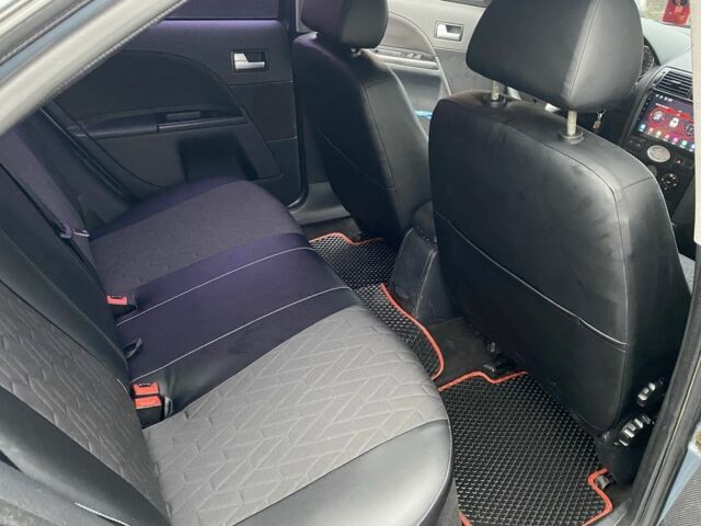 Сірий Форд Мондео, об'ємом двигуна 1.8 л та пробігом 384 тис. км за 4000 $, фото 9 на Automoto.ua