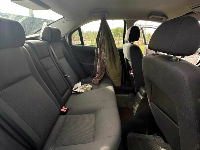 Серый Форд Мондео, объемом двигателя 1.8 л и пробегом 310 тыс. км за 1700 $, фото 13 на Automoto.ua