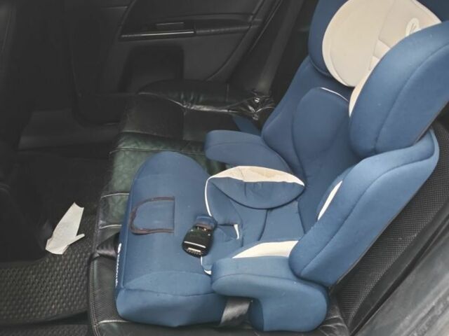 Серый Форд Мондео, объемом двигателя 2.5 л и пробегом 367 тыс. км за 2837 $, фото 5 на Automoto.ua