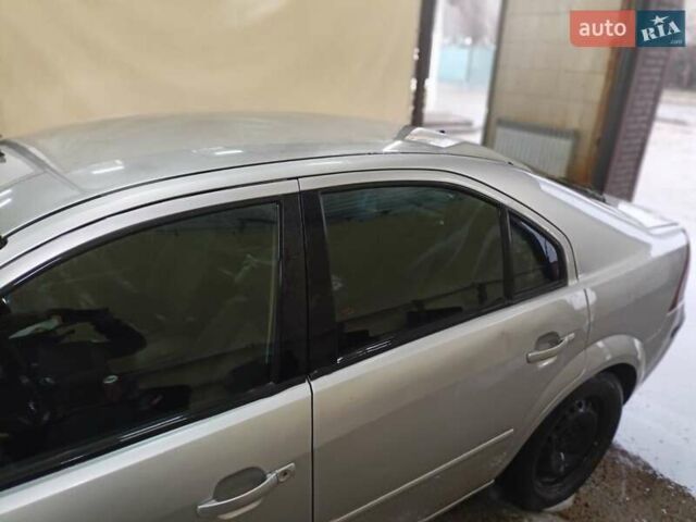 Серый Форд Мондео, объемом двигателя 2 л и пробегом 212 тыс. км за 3000 $, фото 3 на Automoto.ua