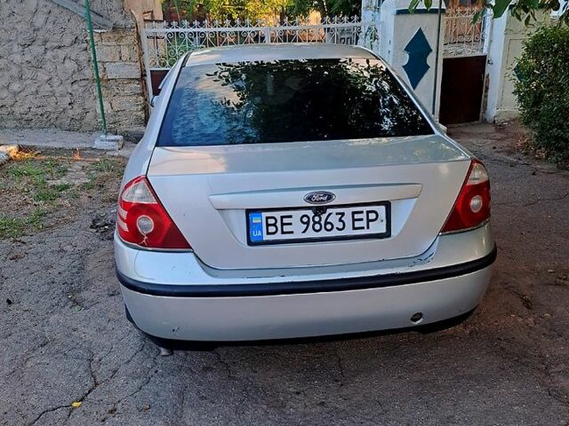 Серый Форд Мондео, объемом двигателя 1.8 л и пробегом 400 тыс. км за 3300 $, фото 2 на Automoto.ua