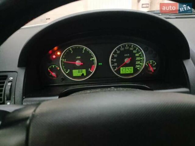 Серый Форд Мондео, объемом двигателя 2 л и пробегом 212 тыс. км за 3000 $, фото 17 на Automoto.ua