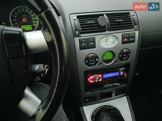 Серый Форд Мондео, объемом двигателя 2 л и пробегом 212 тыс. км за 3000 $, фото 18 на Automoto.ua