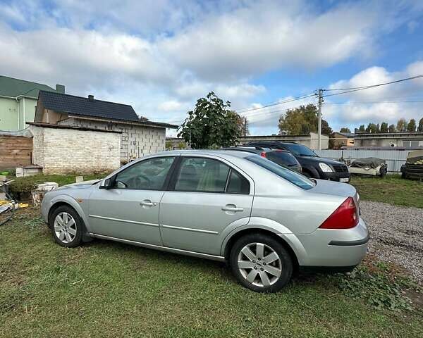 Серый Форд Мондео, объемом двигателя 1.8 л и пробегом 320 тыс. км за 1700 $, фото 4 на Automoto.ua