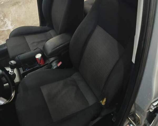 Серый Форд Мондео, объемом двигателя 2 л и пробегом 212 тыс. км за 3000 $, фото 10 на Automoto.ua