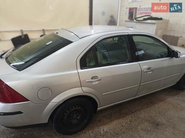 Серый Форд Мондео, объемом двигателя 2 л и пробегом 212 тыс. км за 3000 $, фото 6 на Automoto.ua