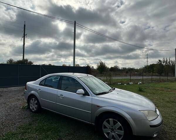 Серый Форд Мондео, объемом двигателя 1.8 л и пробегом 320 тыс. км за 1700 $, фото 7 на Automoto.ua