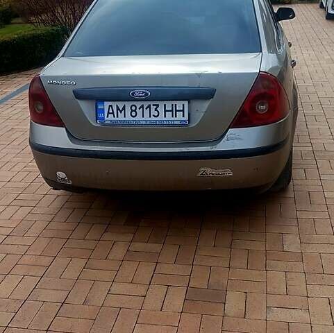 Сірий Форд Мондео, об'ємом двигуна 2 л та пробігом 262 тис. км за 3200 $, фото 1 на Automoto.ua