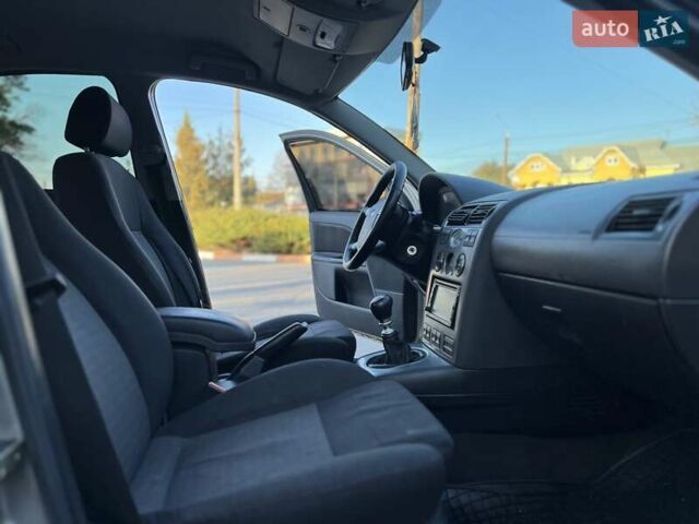 Форд Мондео 2002 в Черновцах на Automoto.ua Серый Форд Мондео, объемом двигателя 1.8 л и пробегом 271 тыс. км за 2600 $, фото 35 на Automoto.ua