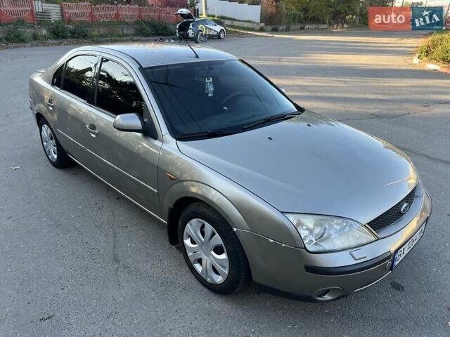 Форд Мондео 2002 в Черновцах на Automoto.ua Серый Форд Мондео, объемом двигателя 1.8 л и пробегом 271 тыс. км за 2600 $, фото 16 на Automoto.ua