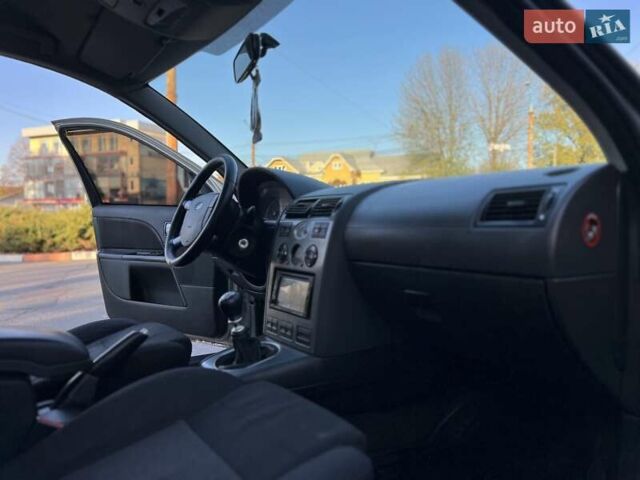 Форд Мондео 2002 в Черновцах на Automoto.ua Серый Форд Мондео, объемом двигателя 1.8 л и пробегом 271 тыс. км за 2600 $, фото 34 на Automoto.ua
