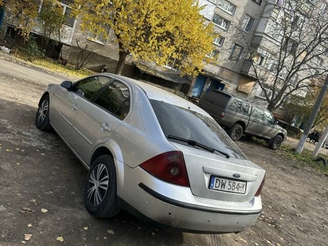 Серый Форд Мондео, объемом двигателя 2 л и пробегом 250 тыс. км за 786 $, фото 3 на Automoto.ua
