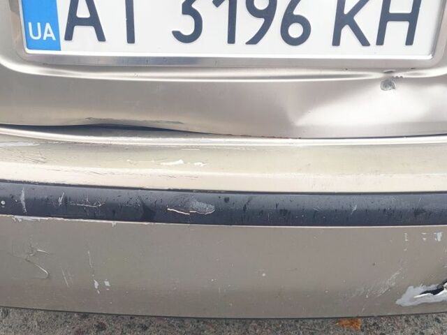 Сірий Форд Мондео, об'ємом двигуна 2 л та пробігом 385 тис. км за 2850 $, фото 4 на Automoto.ua