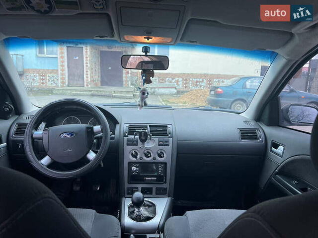 Серый Форд Мондео, объемом двигателя 1.8 л и пробегом 400 тыс. км за 3800 $, фото 12 на Automoto.ua