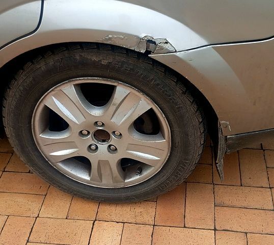 Серый Форд Мондео, объемом двигателя 2 л и пробегом 262 тыс. км за 3200 $, фото 6 на Automoto.ua