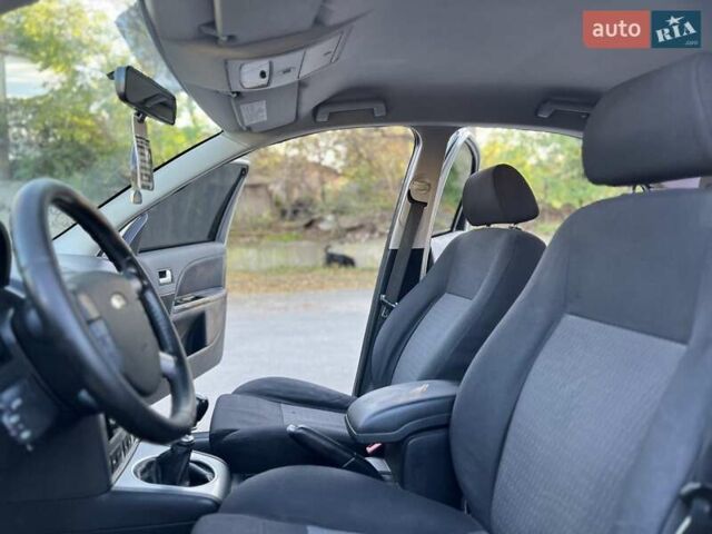 Форд Мондео 2002 в Черновцах на Automoto.ua Серый Форд Мондео, объемом двигателя 1.8 л и пробегом 271 тыс. км за 2600 $, фото 27 на Automoto.ua