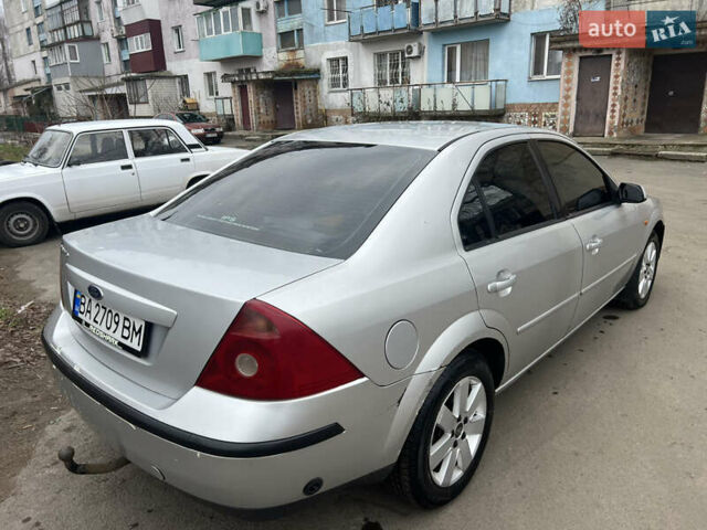 Серый Форд Мондео, объемом двигателя 1.8 л и пробегом 400 тыс. км за 3800 $, фото 11 на Automoto.ua