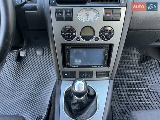 Форд Мондео 2002 в Черновцах на Automoto.ua Серый Форд Мондео, объемом двигателя 1.8 л и пробегом 271 тыс. км за 2600 $, фото 40 на Automoto.ua