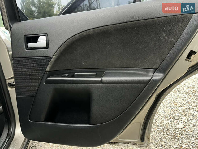 Серый Форд Мондео, объемом двигателя 2 л и пробегом 172 тыс. км за 4300 $, фото 17 на Automoto.ua