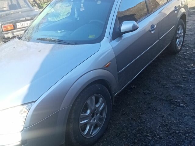 Серый Форд Мондео, объемом двигателя 2 л и пробегом 300 тыс. км за 3300 $, фото 1 на Automoto.ua