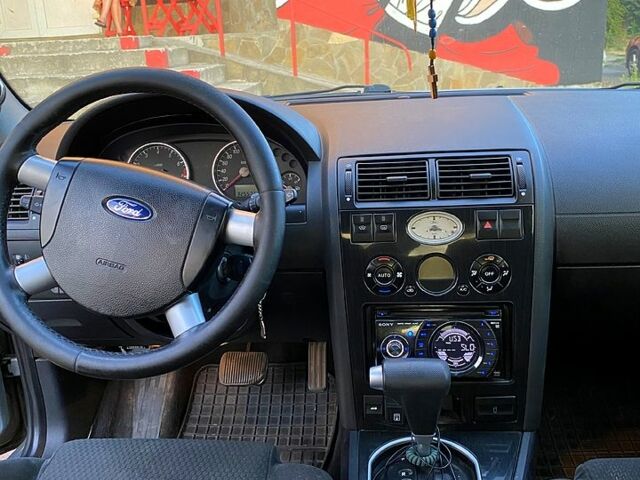 Сірий Форд Мондео, об'ємом двигуна 2 л та пробігом 331 тис. км за 3800 $, фото 9 на Automoto.ua